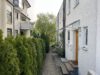 Abblick garantiert! Großzügiges Reiheneckhaus in Harthausen mit schönem Garten zu verkaufen - Hauszugang