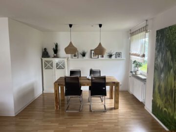 Großzügige und modern ausgestattet 3,5-Zimmer-Wohnung (vermietet) mit Balkon in ruhiger Wohnlage, 70734 Fellbach, Etagenwohnung