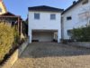 Sehr großzügige Villa mit besonderer Architektur und Einliegerwohnung - 4 Garagenstellplätze inkl. - Untere Doppelgarage
