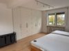 Familientraum am Waldrand: Modern saniertes Einfamilienhaus mit sehr großem Garten, PV & Sauna - OG Eltern