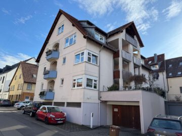 Frisch renovierte 3-Zimmer-Wohnung mit zwei Balkonen im Zentrum von Oeffingen, 70736 Fellbach, Etagenwohnung
