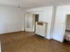 Große 3,5 Zimmer-Wohnung am Ortsrand von Fellbach - sanierungsbedürftig und sofort frei! - Essbereich / Wohnzimmer