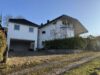 Repräsentative Villa mit außergewöhnlicher Architektur, Einliegerwohnung & 4 Garagenplätzen - Hausansicht Rückseite