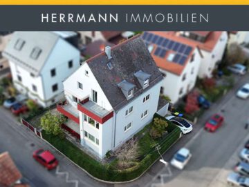 Sehr großzügiges Zweifamilienhaus in zentraler und ruhiger Lage von Fellbach (aufgeteilt), 70734 Fellbach, Zweifamilienhaus