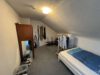 Charmante 2,5-Zimmer-Dachgeschosswohnung für Singles in zentraler Lage von Fellbach - Schlafzimmer