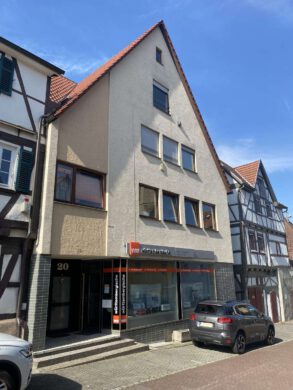 Voll vermietetes Mehrfamilienhaus mit Gewerbeeinheit, großzügigen Nebenflächen und Ausbaureserve, 73630 Remshalden, Mehrfamilienhaus