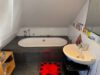 Fabrikantenvilla im Herzen von Fellbach – mit traumhaftem Gartenparadies und Teich - Badezimmer DG