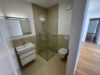 Exklusives Penthouse – Nachhaltiger Wohnluxus mit Alpenblick, Sauna und großzügigen Sonnenterrassen - Gäste-Bad