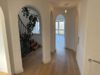 Repräsentative Villa mit außergewöhnlicher Architektur, Einliegerwohnung & 4 Garagenplätzen - EG Eingangsbereich