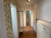Potenzial in guter Lage – 2-Zimmer-Wohnung mit sonnigem Südbalkon - Flur