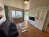 Potenzial in guter Lage – 2-Zimmer-Wohnung mit sonnigem Südbalkon - Wohnzimmer