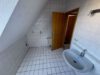 Rohdiamant im Herzen von Fellbach – großzügige Dachgeschosswohnung mit Loggia und viel Potenzial - Badezimmer