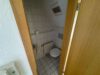 Rohdiamant im Herzen von Fellbach – großzügige Dachgeschosswohnung mit Loggia und viel Potenzial - WC