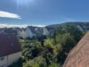 Rohdiamant im Herzen von Fellbach – großzügige Dachgeschosswohnung mit Loggia und viel Potenzial - Aussicht Loggia