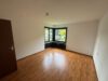 Großzügige 2-Zimmer-Wohnung mit Südwest-Balkon und frisch renoviertem Bad. - Schlafzimmer