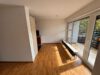 Großzügige 2-Zimmer-Wohnung mit Südwest-Balkon und frisch renoviertem Bad. - Essplatz