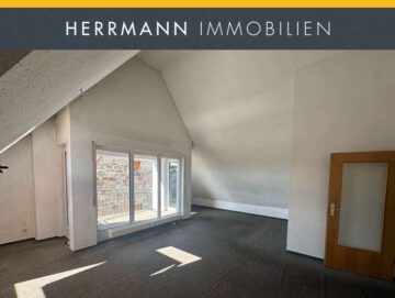 Großzügige Dachgeschosswohnung mit Loggia und viel Potenzial in zentraler Lage von Fellbach, 70734 Fellbach, Dachgeschosswohnung