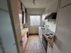 Großzügige sanierungsbedürftige 4 Zimmer-Wohnung mit Balkon am Feldrand von Fellbach - Küche